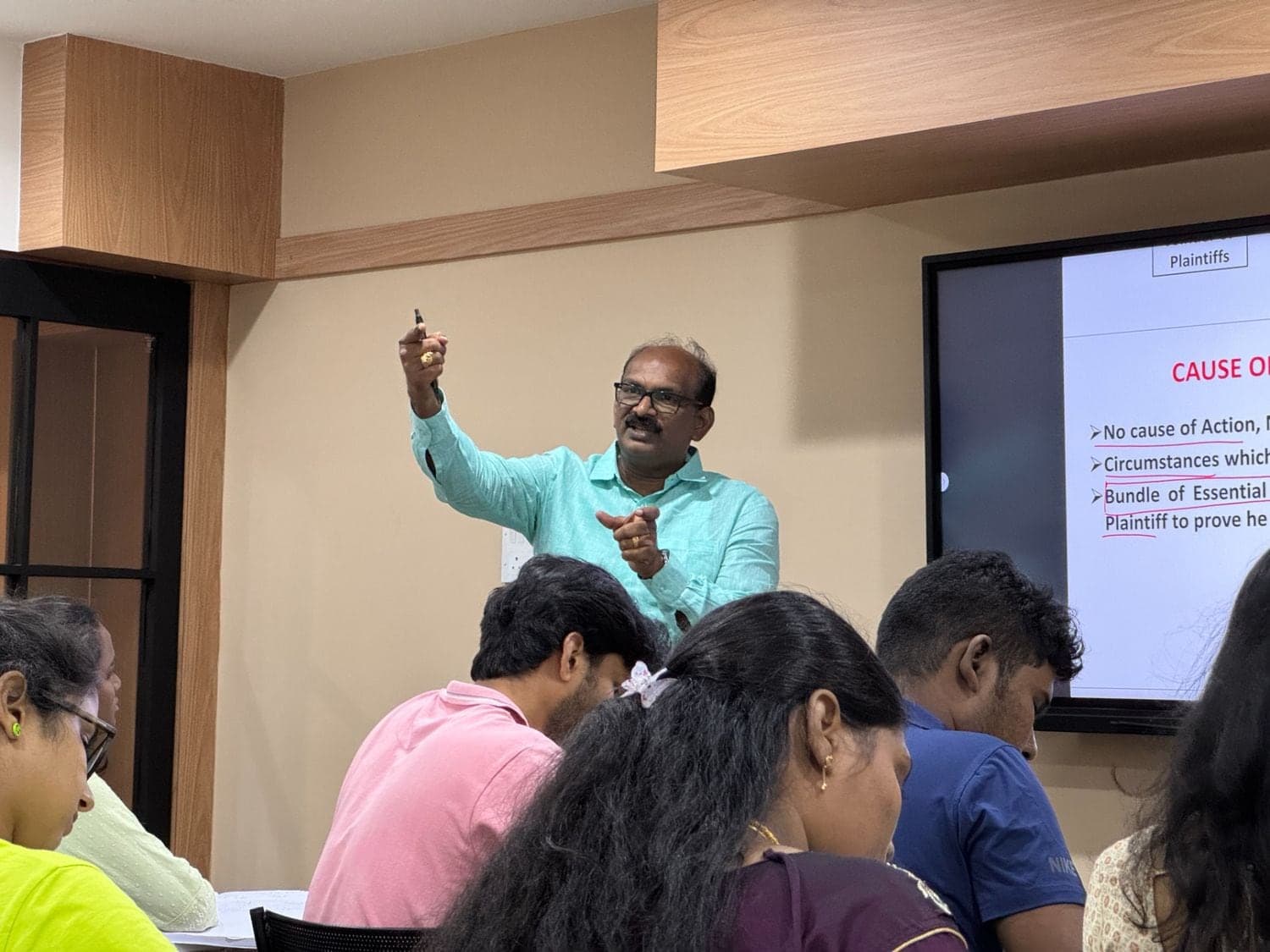 Faculty member teaching a VLS Law Academy classroom session